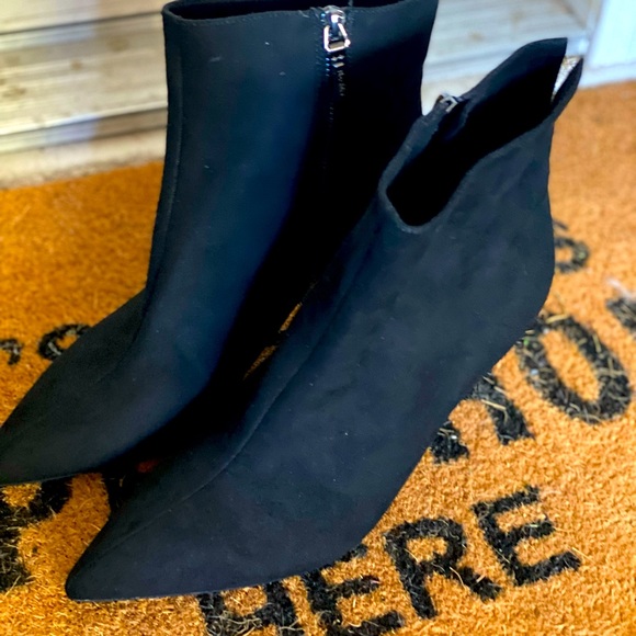 BERSHKA ANKLE BOOTS - Picture 2 of 5